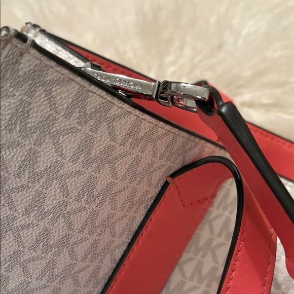 Michael Kors Cream and Pink Signature Tote - Picture 13 of 13
